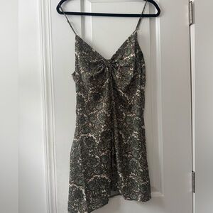 Elegant Green Patterned Dress